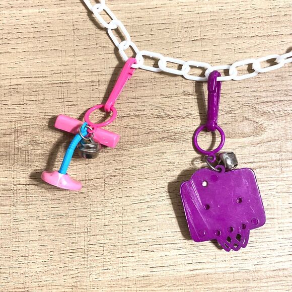 Vtg Plastic Charms Bell Clip Set of 4 Lamp Basketball Pipe White Chain Necklace - Picture 6 of 9